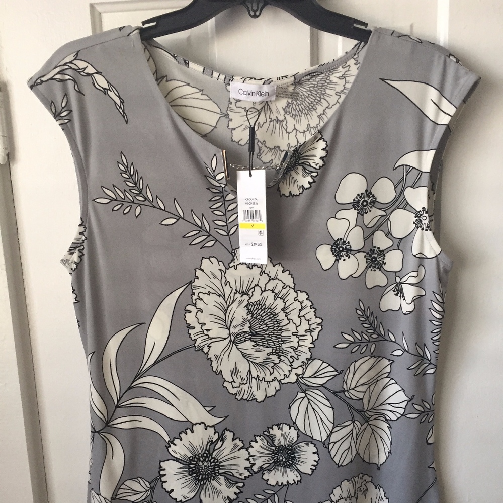 Calvin Klein Floral Top Size Medium NWT